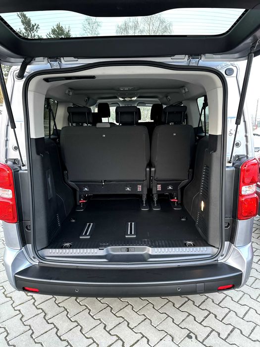 Wynajem BUS 9 osobowy / osobowe Automat 2025r Opel Vivaro - Zafira