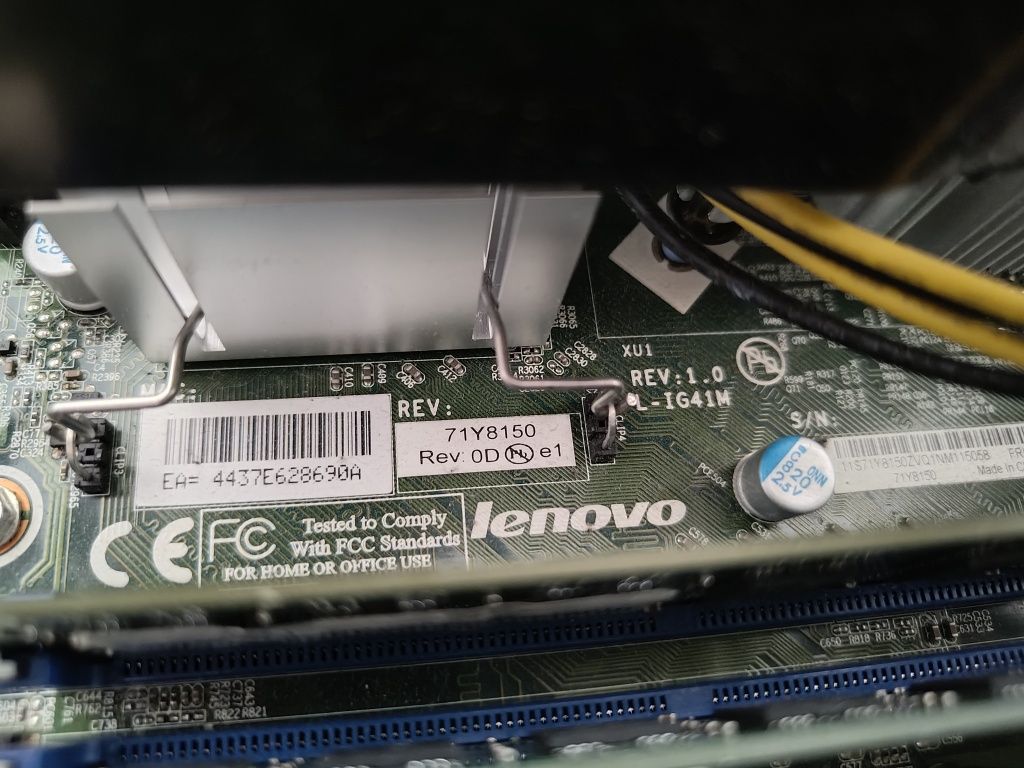 Komputer Lenovo thinkcentre m70e SSF