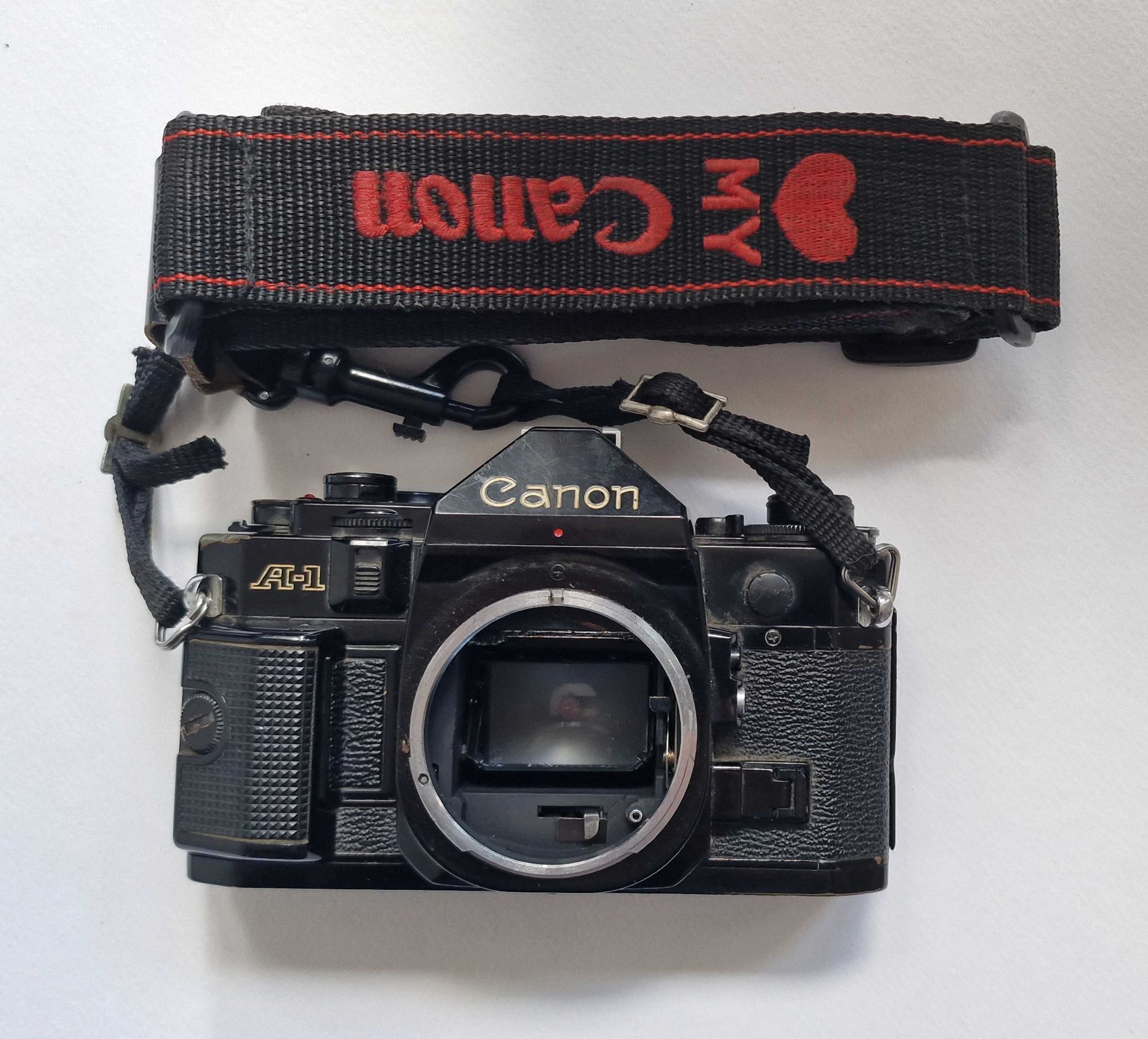 Canon A1 z 3 obiektywami