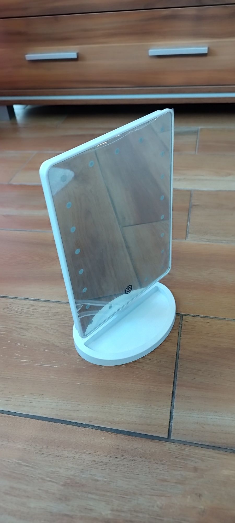 Lustro LED do makijażu