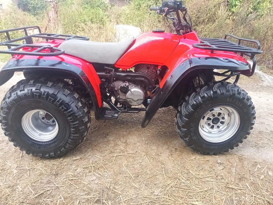 Honda big Red 300 2x4  transport gratis