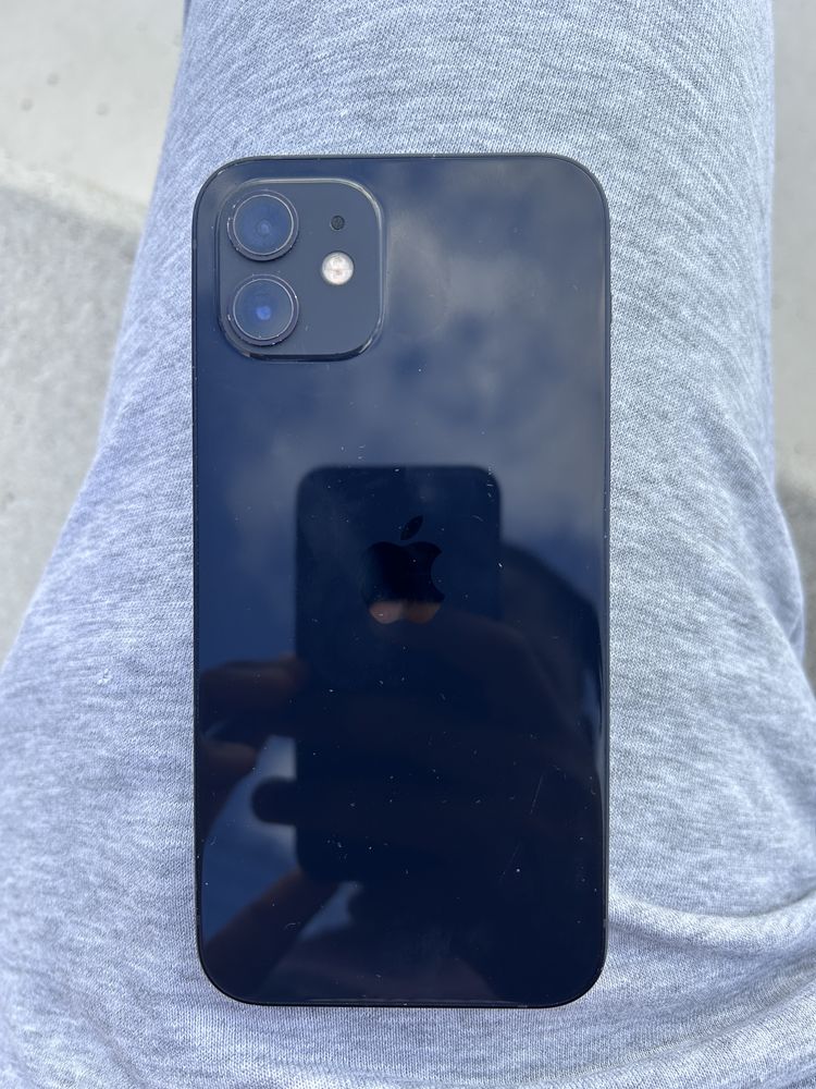 Iphone 12 em otimo estado