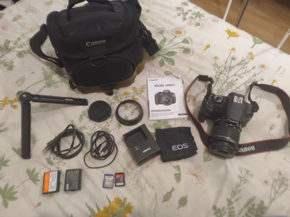 Máquina fotográfica Canon 1200D