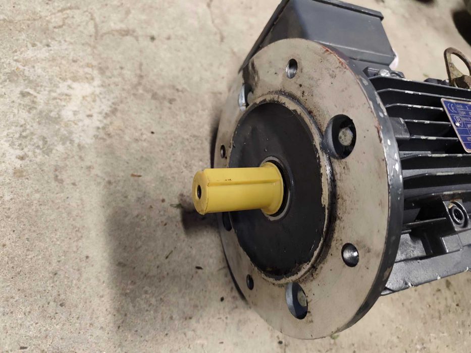 Silniki Kacperek 2,2 kw 1,5 kw 2900obr i 1400 nowe