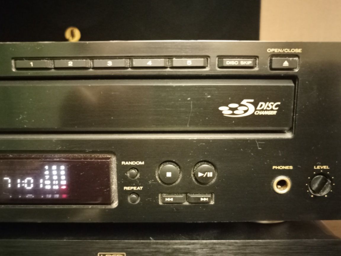 Продам Marantz SR 5600