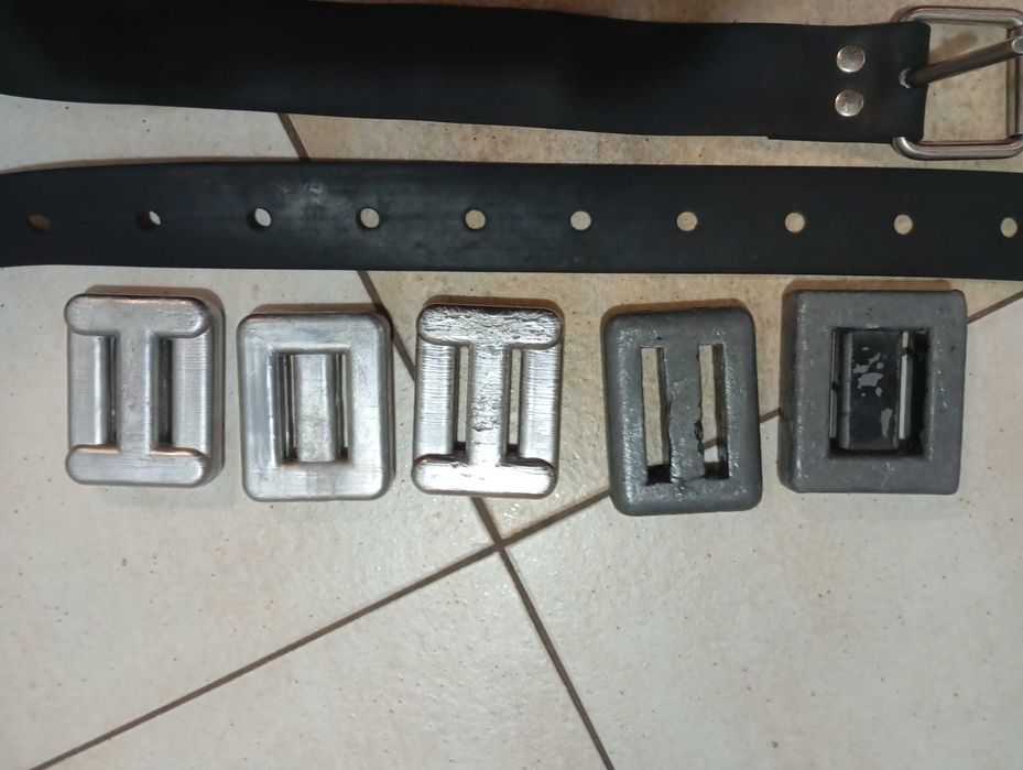 Пояс с грузами для подводной охоты или дайвинга