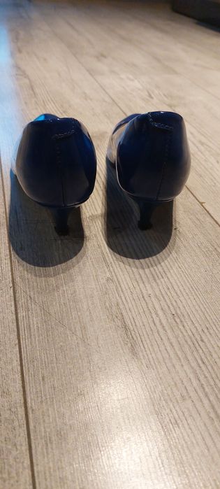 Buty ślubne chabrowe