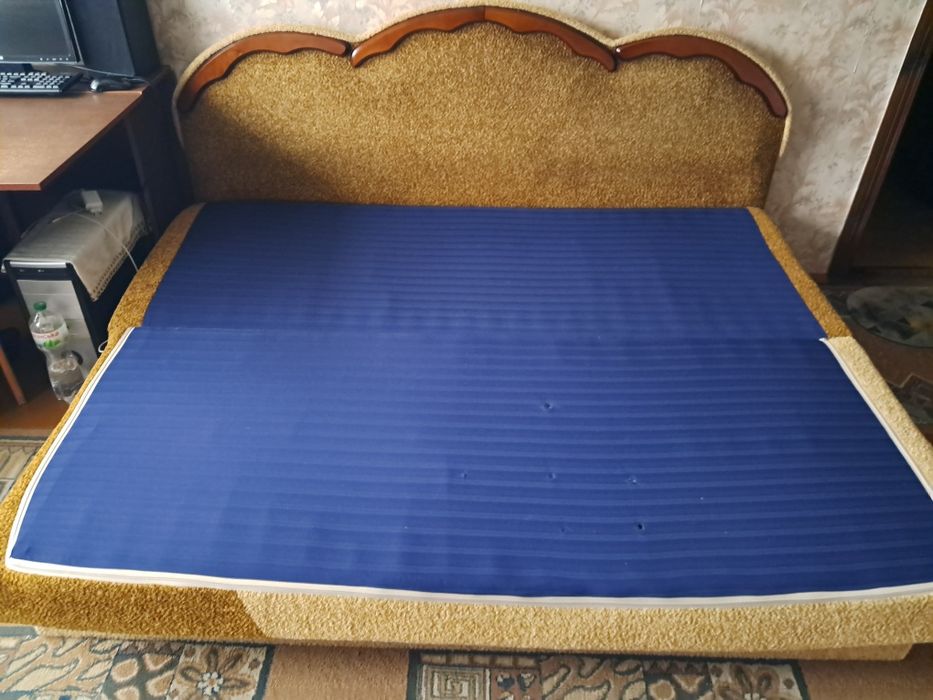 Продаю розкладний диван з нішею