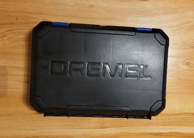 Multiszlifierka Dremel 4250 + walizka + uchwyt