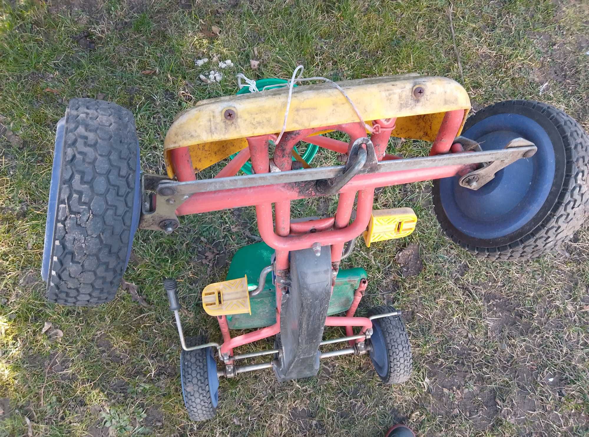 gokart =Kettcar dla  dziecka od 3 do 6 lat na pedały Super