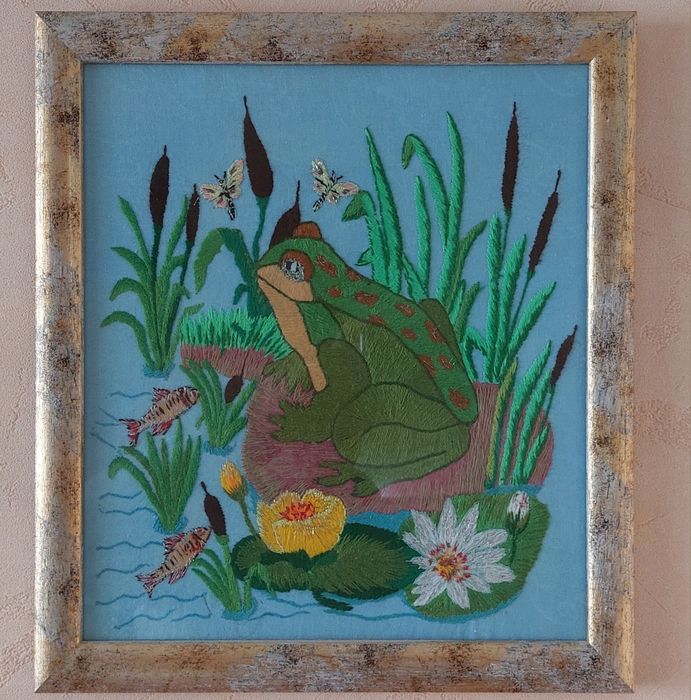 Ручна вишивка : бісером, художньою гладью,  тамбурним швом