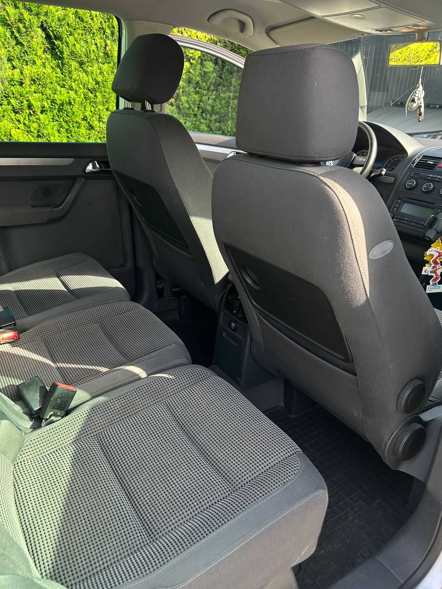 Volkswagen Touran 2.0 FSI | 2004 | 259 000 km | sprawny