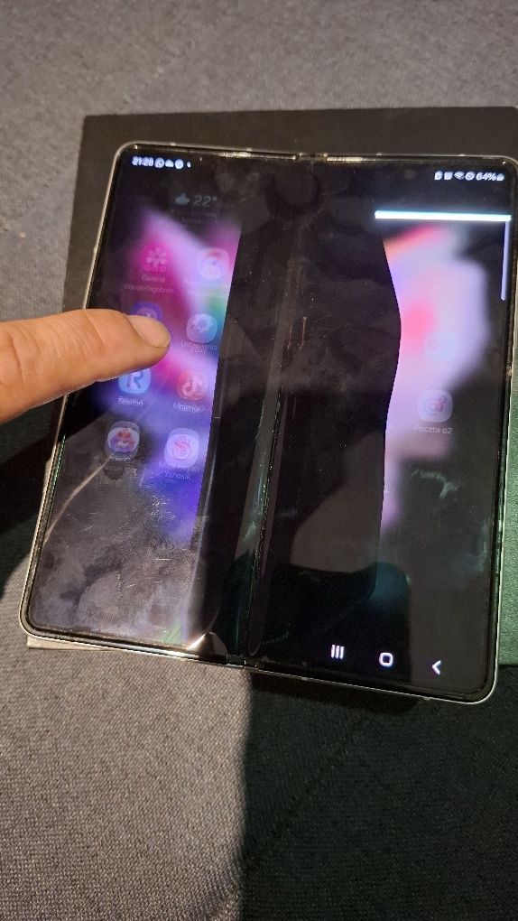 Samsung z lofd 3 5g 512  komplet sprawny z wadą