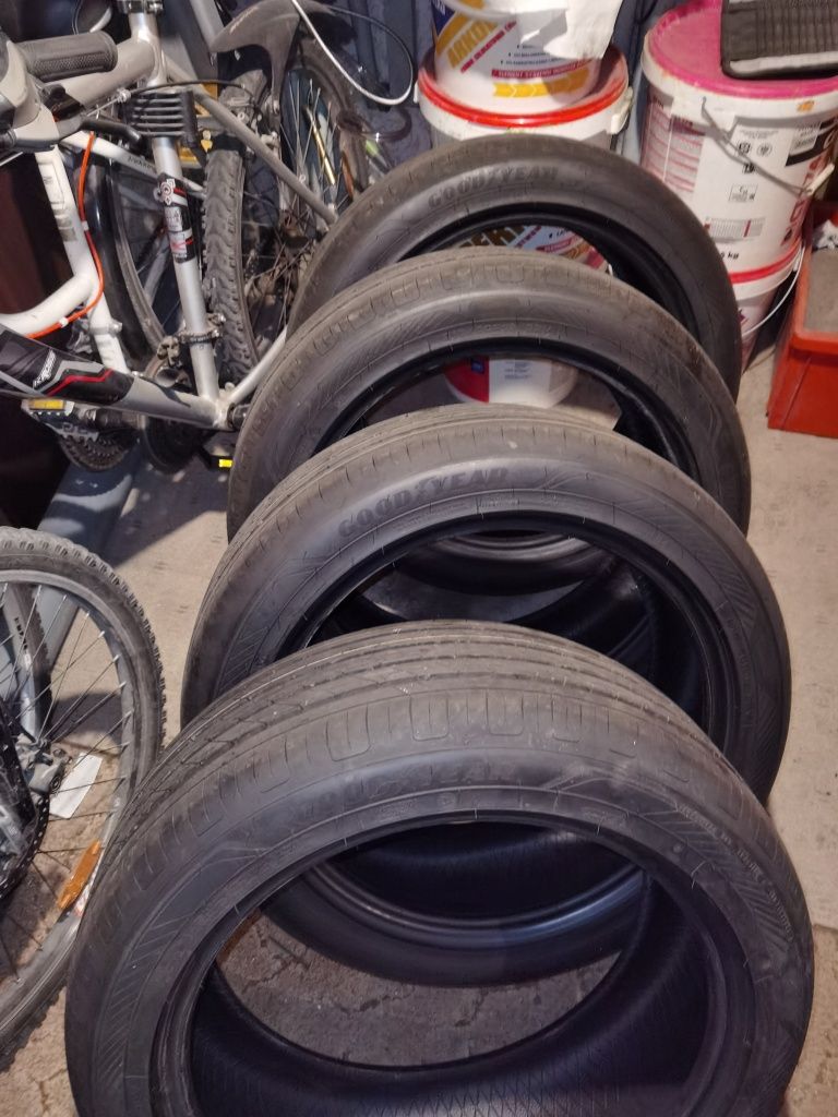 Nowe opony letnie Goodyear 215/50 r18