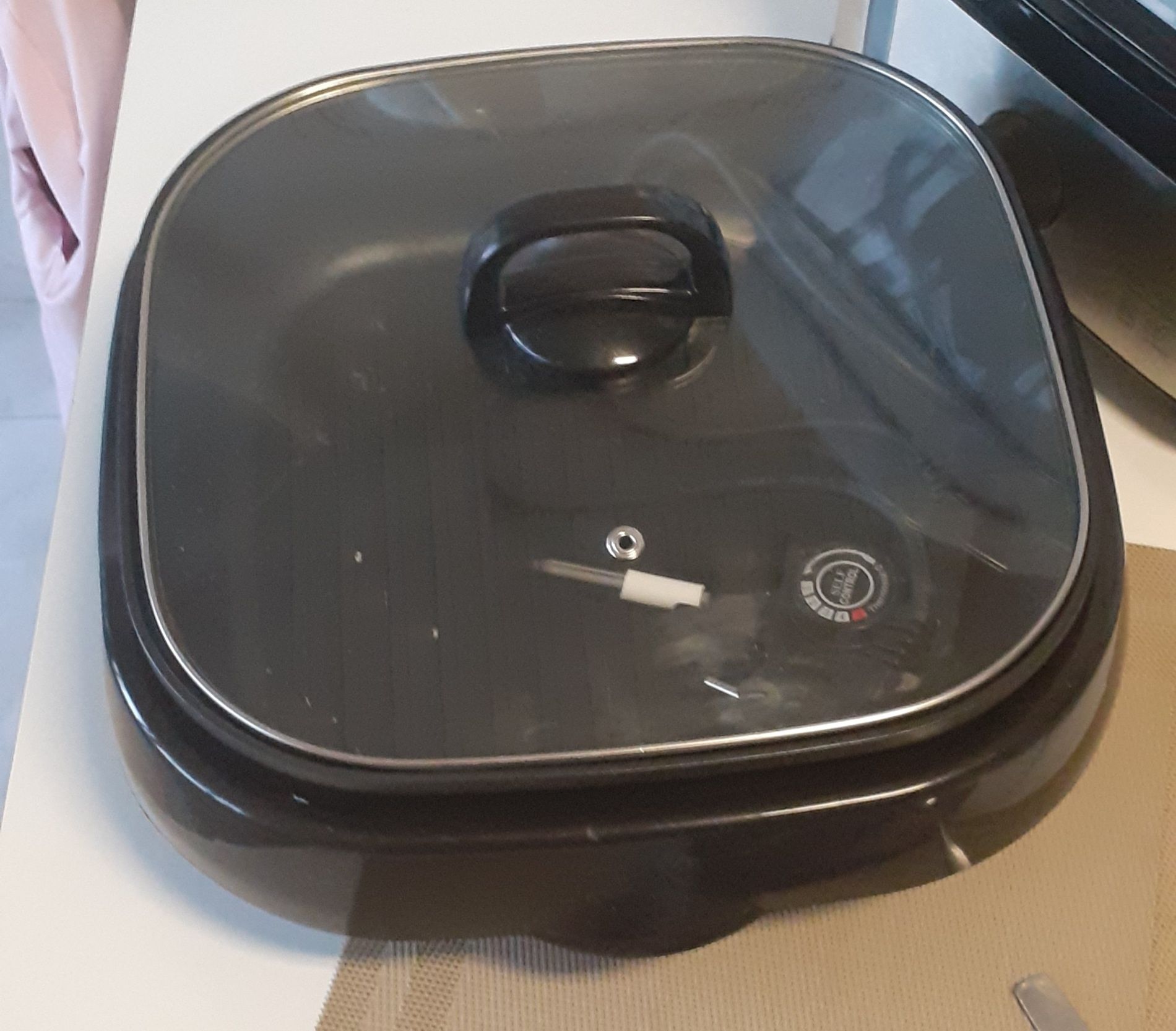 Frigideira elétrica como novo