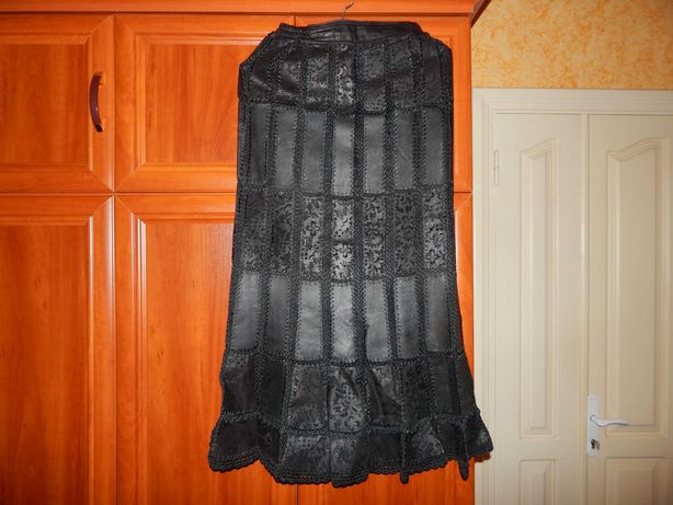 Юбка кожаная черная длинная, платье жакет с цветочным принтом размер М