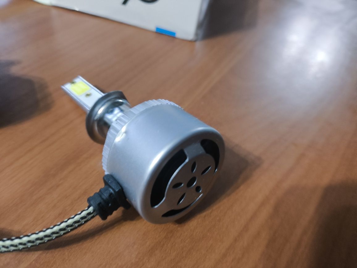 Lâmpadas H1 LED 6000K 150W: Branco Puro e Potência Extrema para Seu Ve