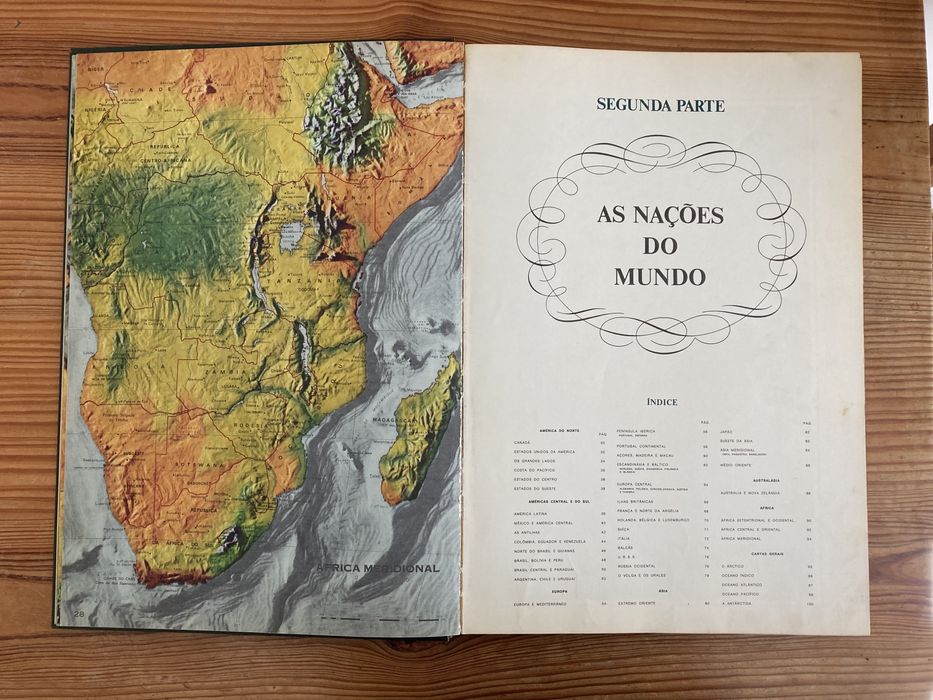 Livro Grande Atlas Mundial