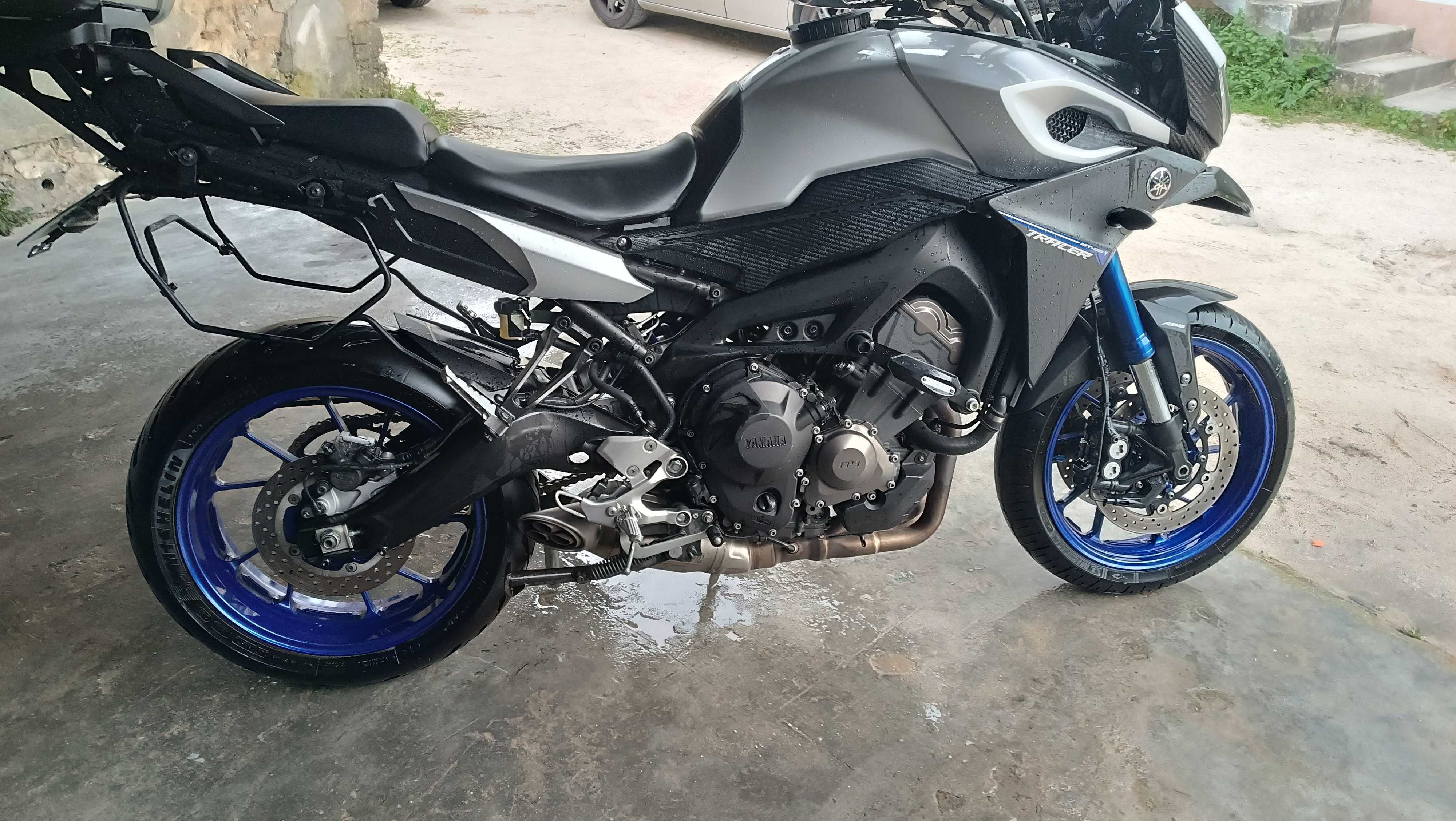 Tracer 09 Race blue