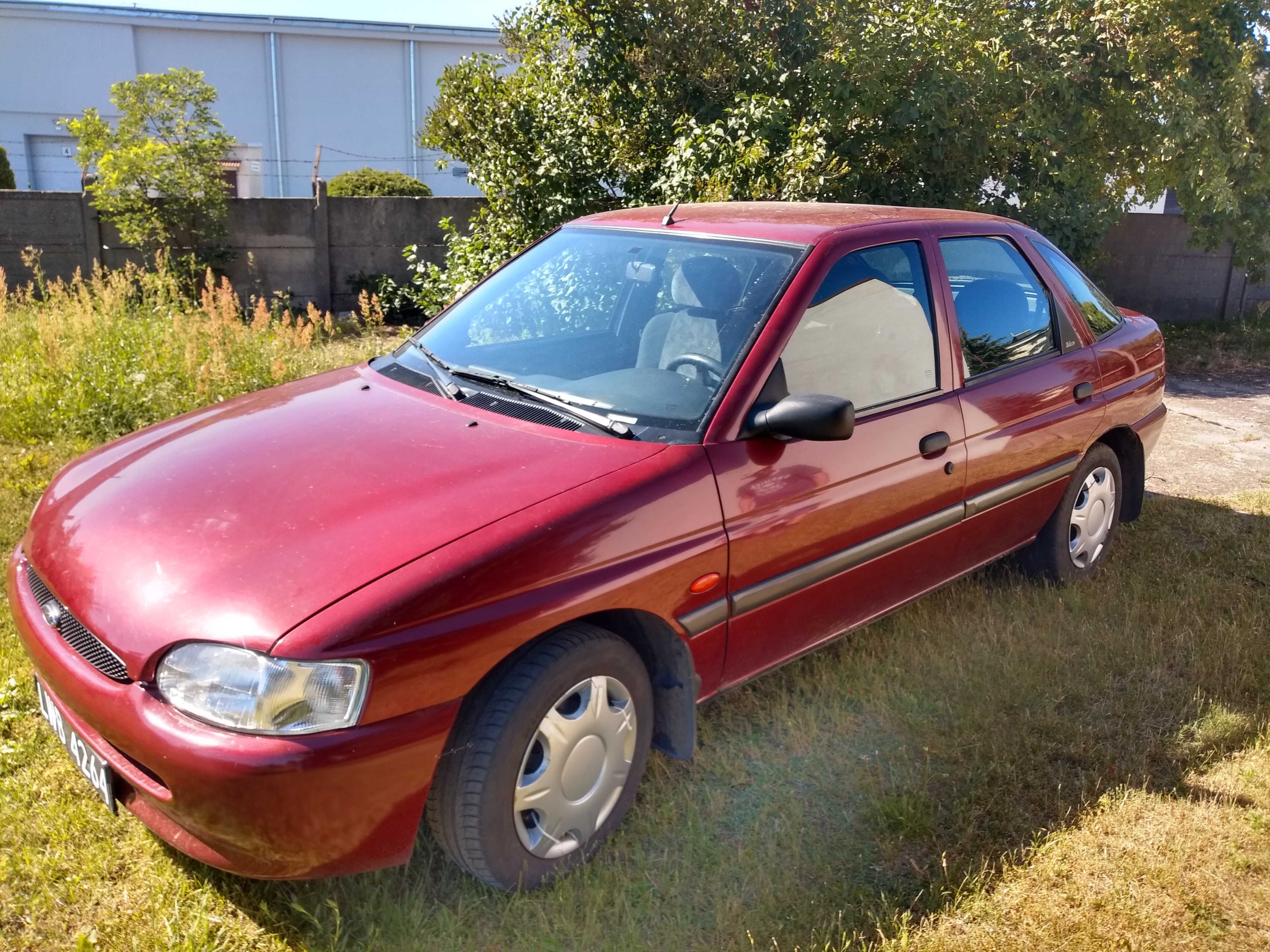 Ford Escort 1.6 90KM Pierwszy właściciel