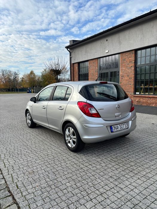 Opel Corsa 1.2 2011r klima Alu Serwis Prywatna