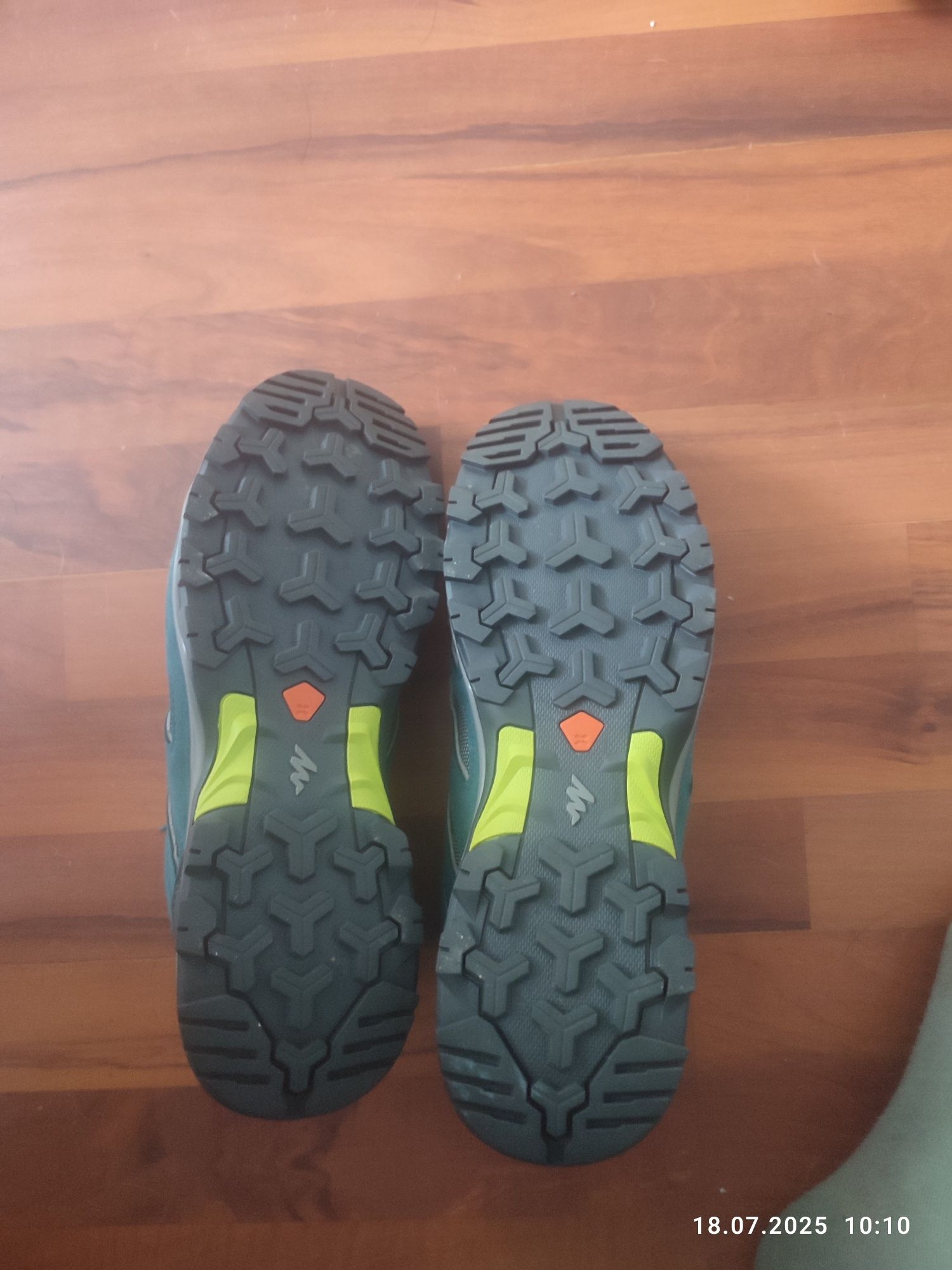 Sprzedam buty terenowe quechua nowe rozmiar 43rozmiar