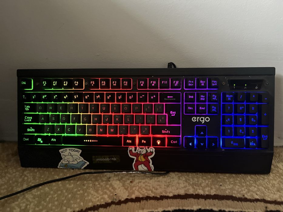 Продам клавіартуру