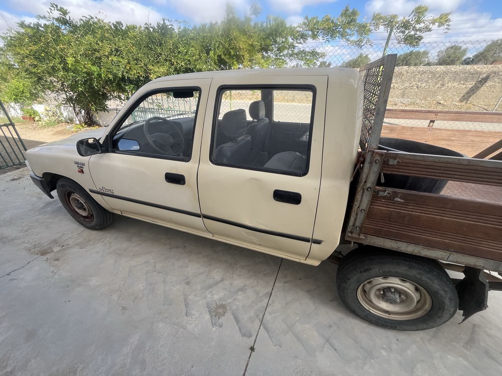 Toyota Hikux 2.4D