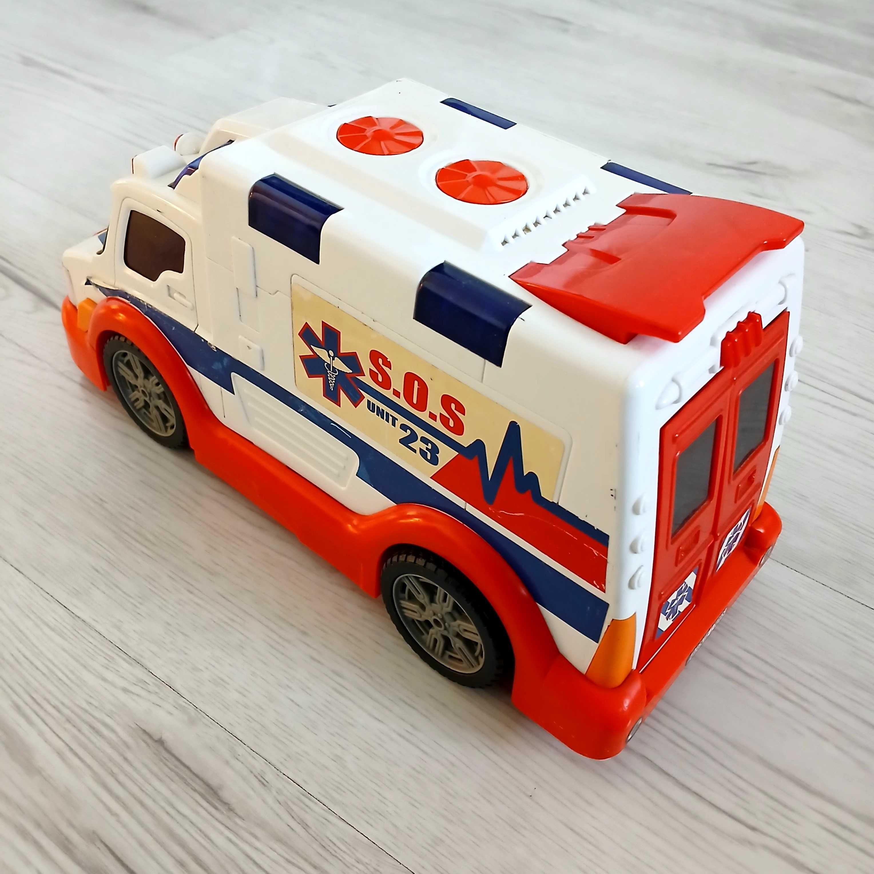Duży AMBULANS firmy Dickie Toys karetka