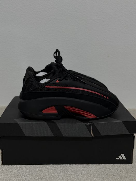 Кросівки Adidas Mad IIInfinity