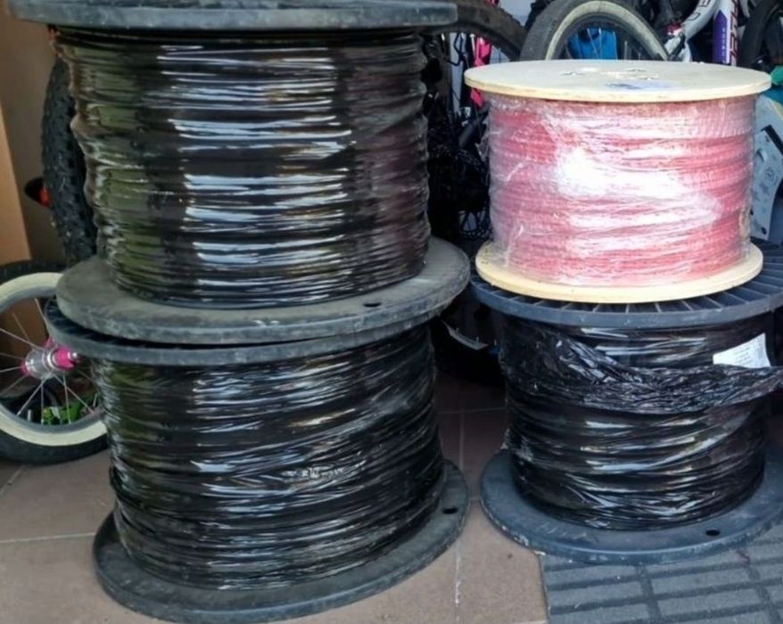 Kable ,przewody CZARNE solarne rolka 4mm 500m