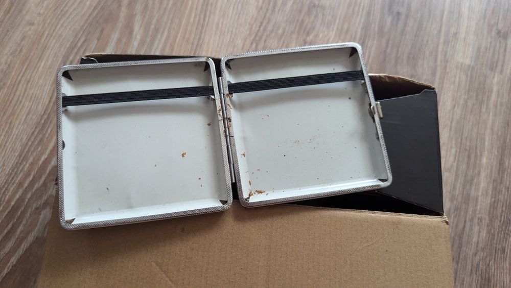 Sprzedam maszynę do napełniania tytoniu papierosem