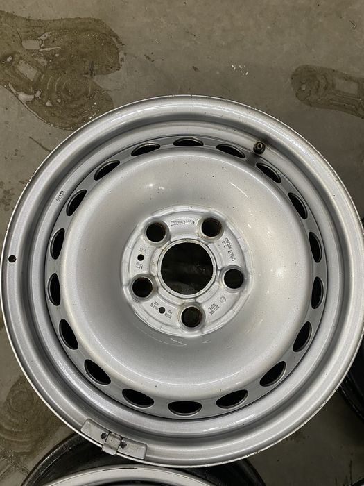 По шт Диски Crafter 2 2017- 7C0 5x120 2N0601027L ET60 R16 з Європи
