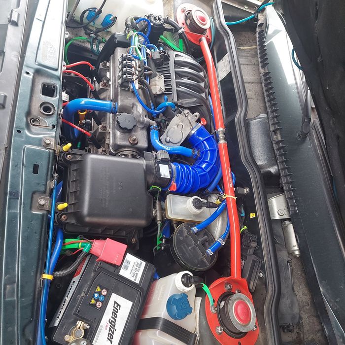 Распорка,состояние новой,с одного авто,автопродукт,оригинал,хорошего ь