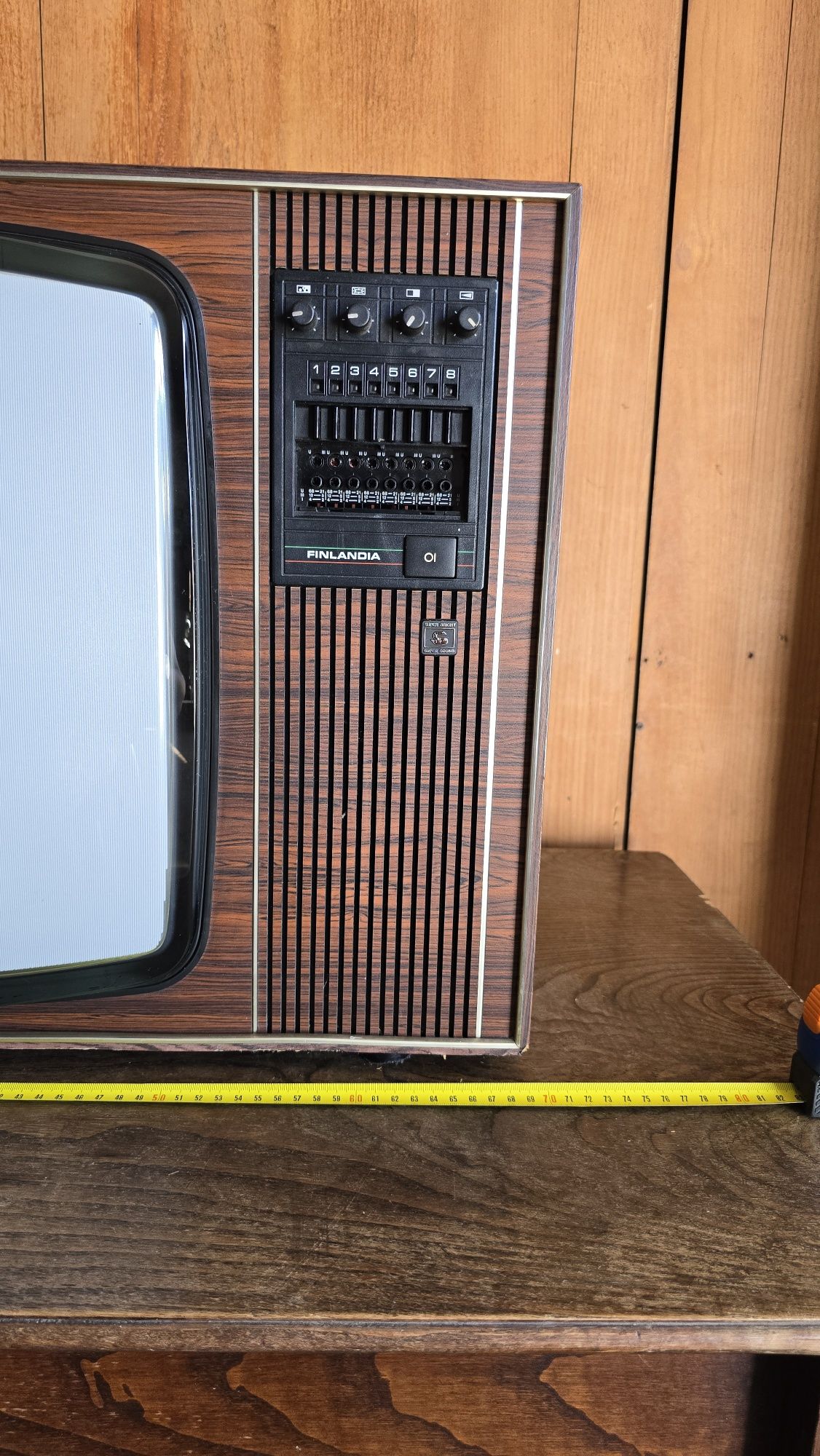 Televisão vintage SALORA – modelo C3J (década de 70/80)