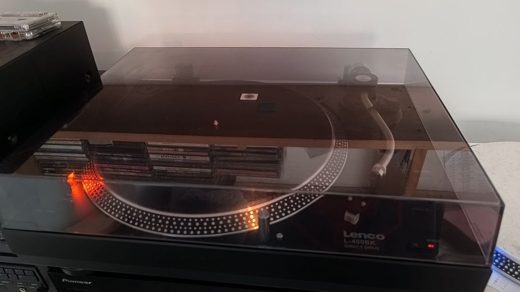 Gramofon Lenco L 400 BK