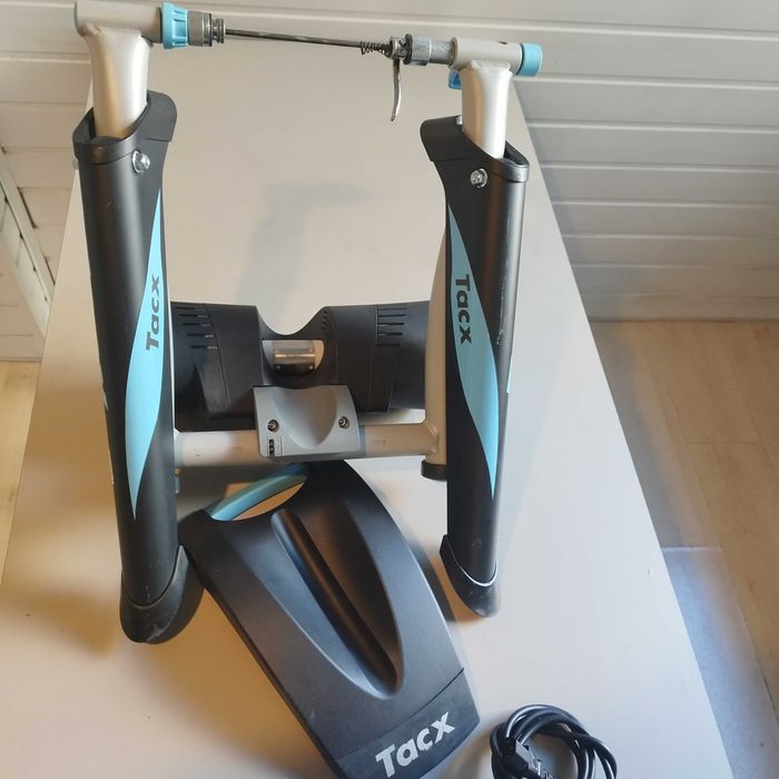 Trenażer TACX i-Genius T2021