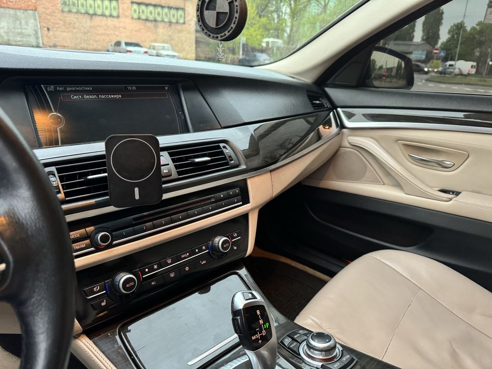 BMW 5 Series F10 528i xDrive