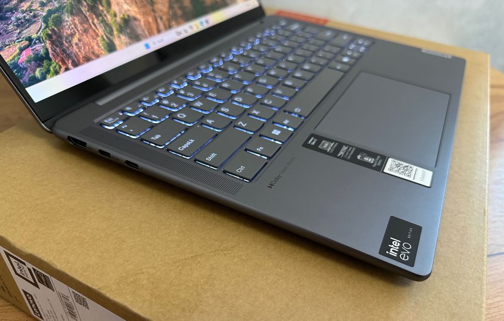 Ноутбук Lenovo Slim 7 14IMH9 Intel Core Ultra 7 155H 14" OLED 32GB 1TB