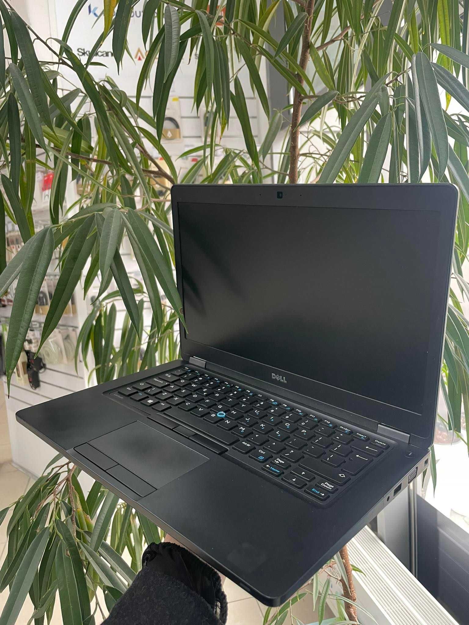 Laptop Dell Latitude 5490 14 " i7 16 GB / 256 GB WIN10 PRO