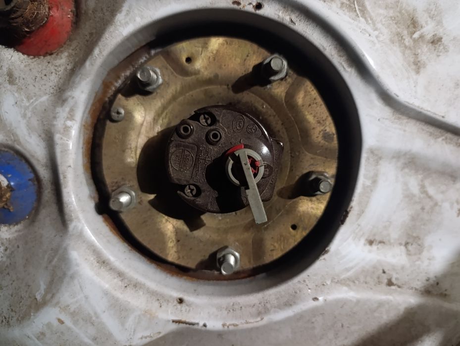 Продам бойлер на 80 л