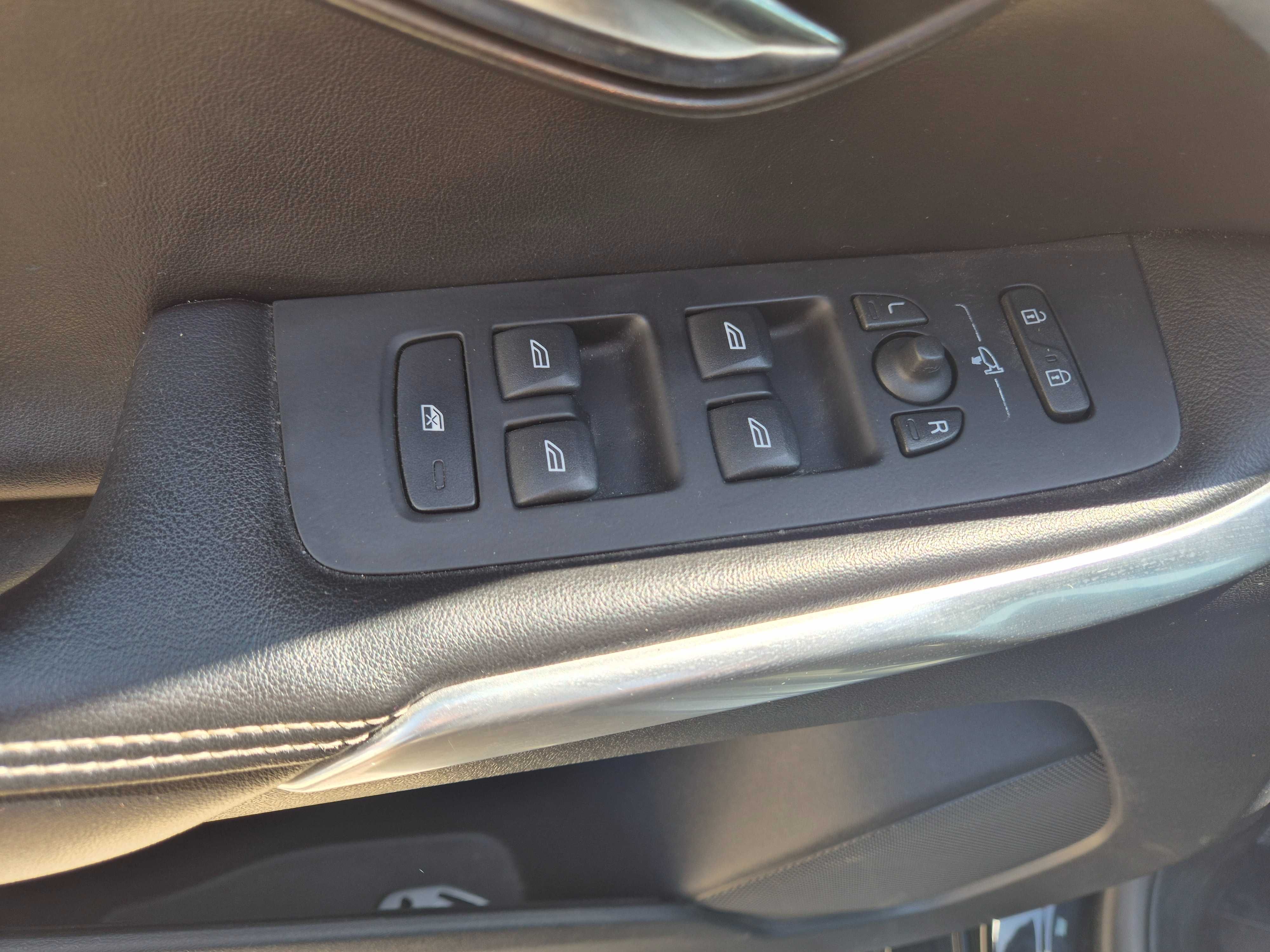 Volvo V40 1.6 D2 R-Design 2013