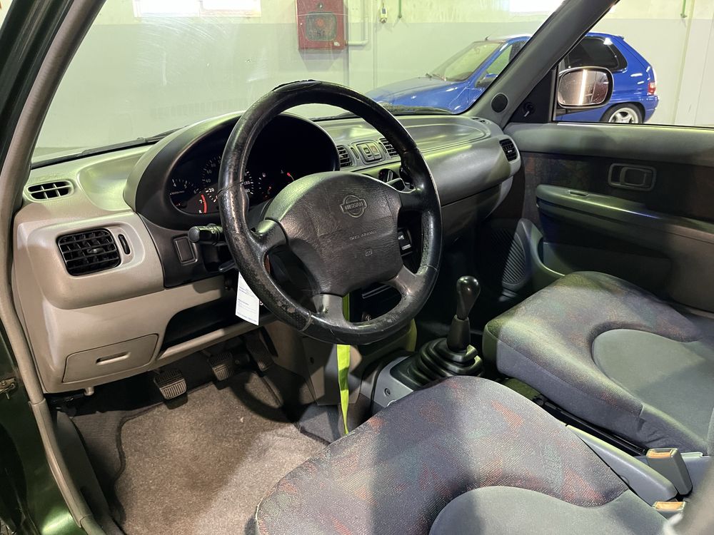 Nissan Micra 1.0i
