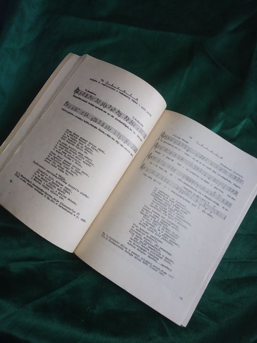 Książka - śpiewnik "Pieśni o Gdyni"