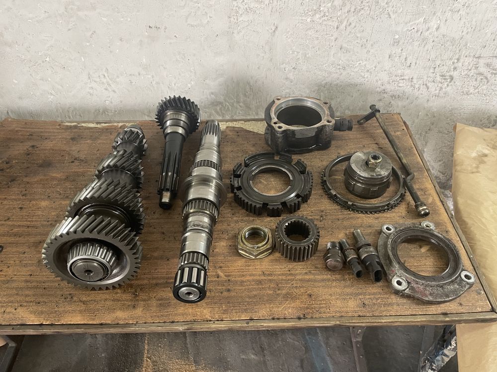 КПП IVECO ІВЕКО ИВЕКО коробка по запчастинам 2870 2855 2845