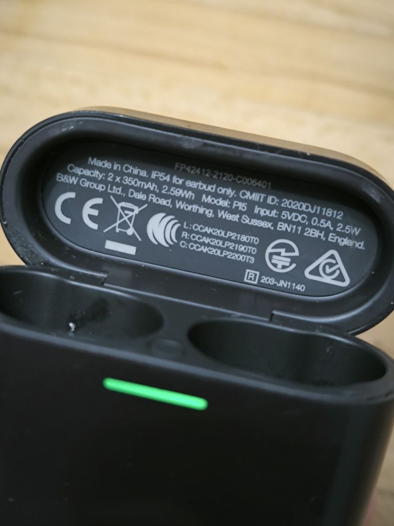 Słuchawki Bowers & Wilkins PI5