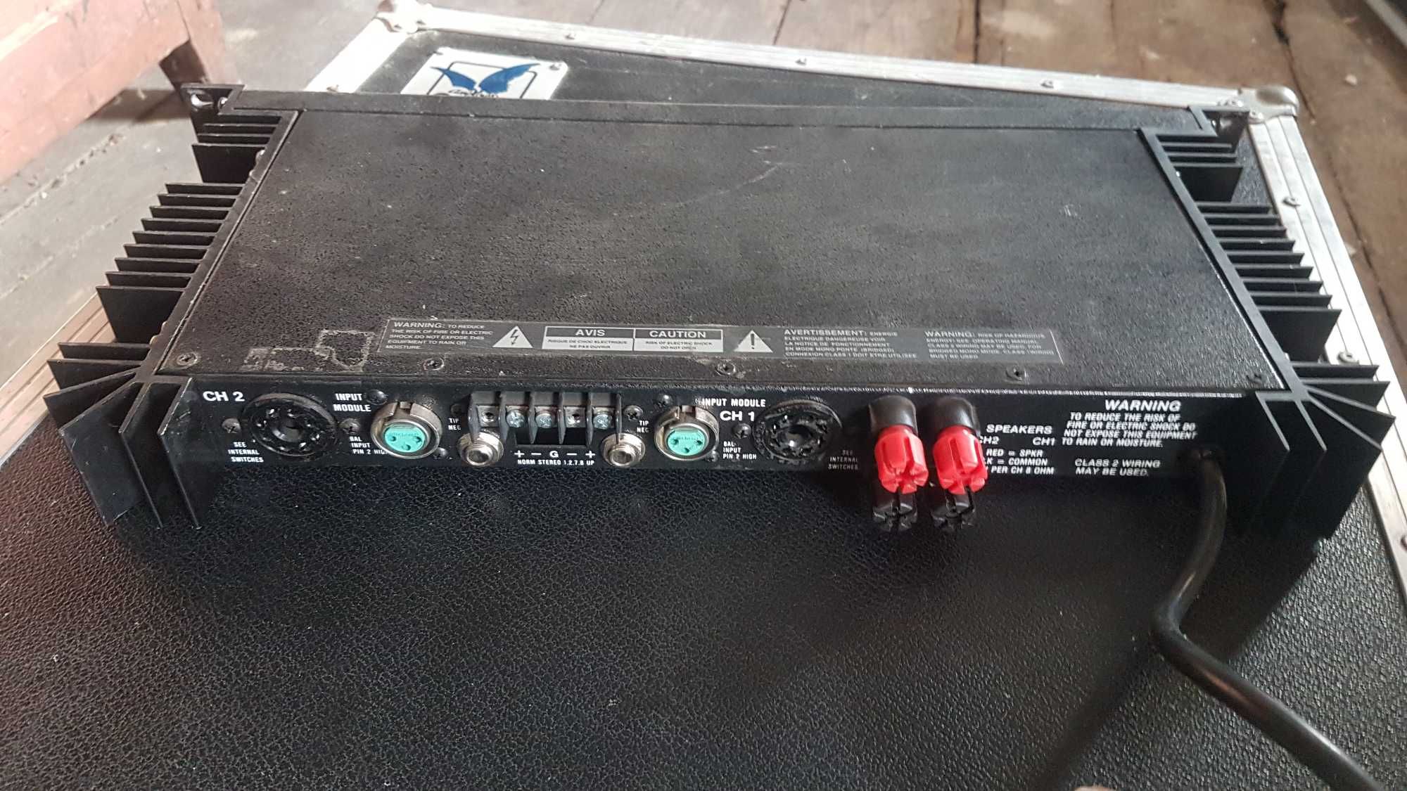Hi End QSC 1100 Wzmacniacz.