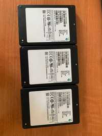 SAMSUNG SAS Enterprise SSD 1.92 TB 2.5 SAS 12Gb/s V5 TLC OEM 4 sztuki