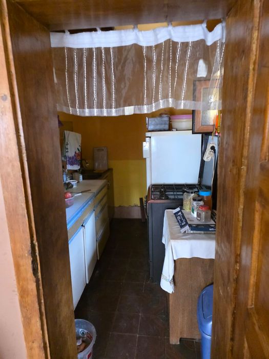 Добрий будинок на дві сім'ї 2.5 км від м. Берегове в с.(Астей) Лужанка