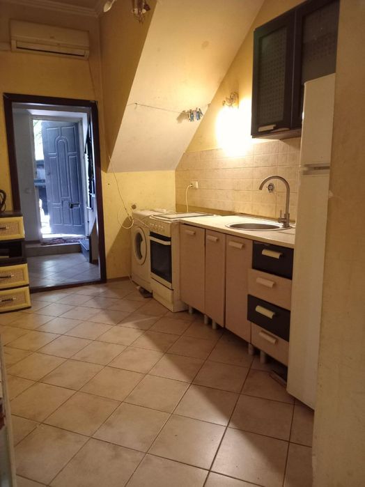 Продам 2-комн на Бунина, центр города